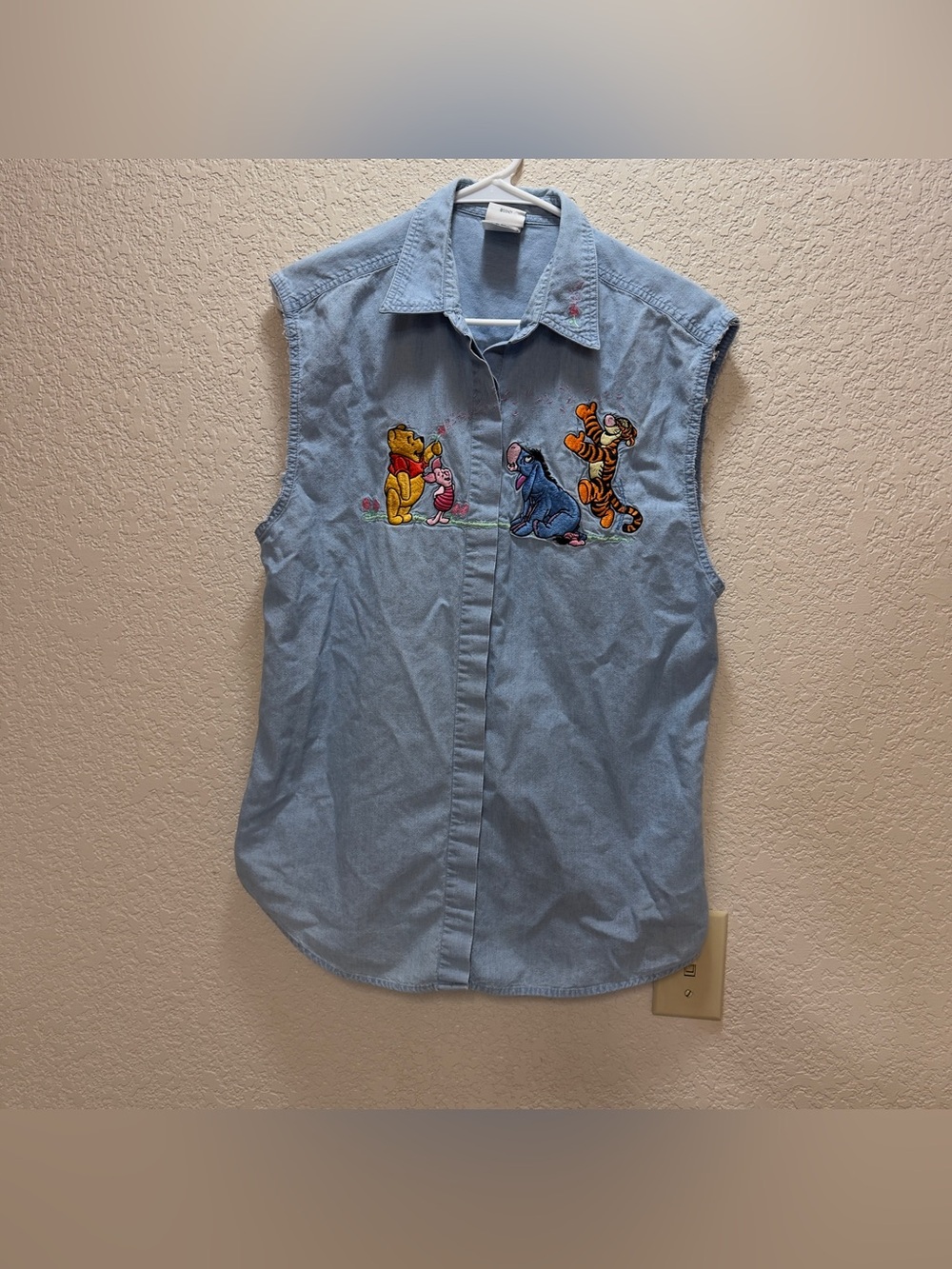 Vintage Disney Winnie the Pooh Embroidered Vest Shirt - Size Medium
